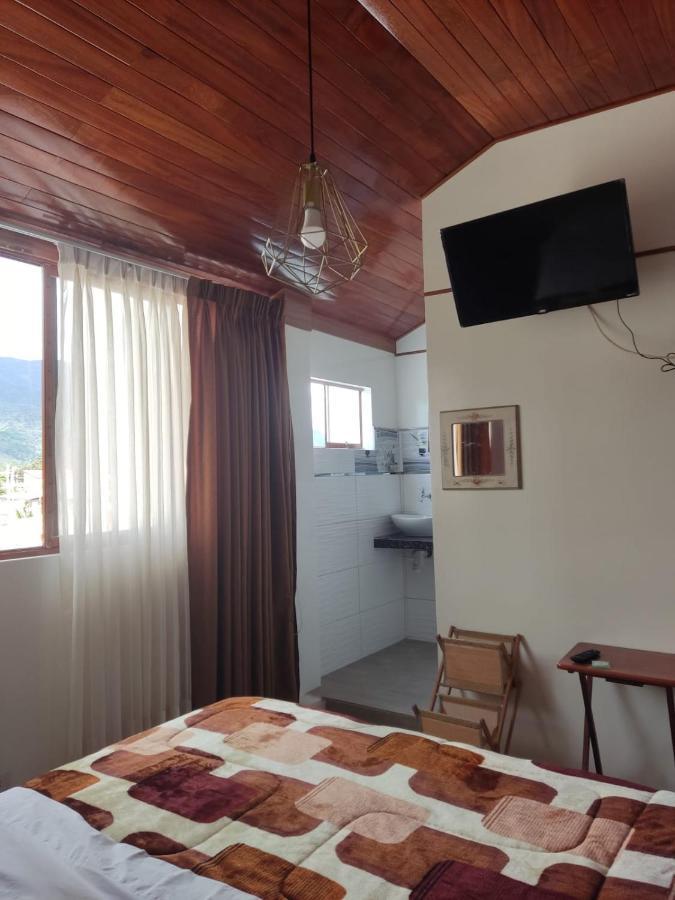Гостевой дом Suzet House Оксапампа Экстерьер фото