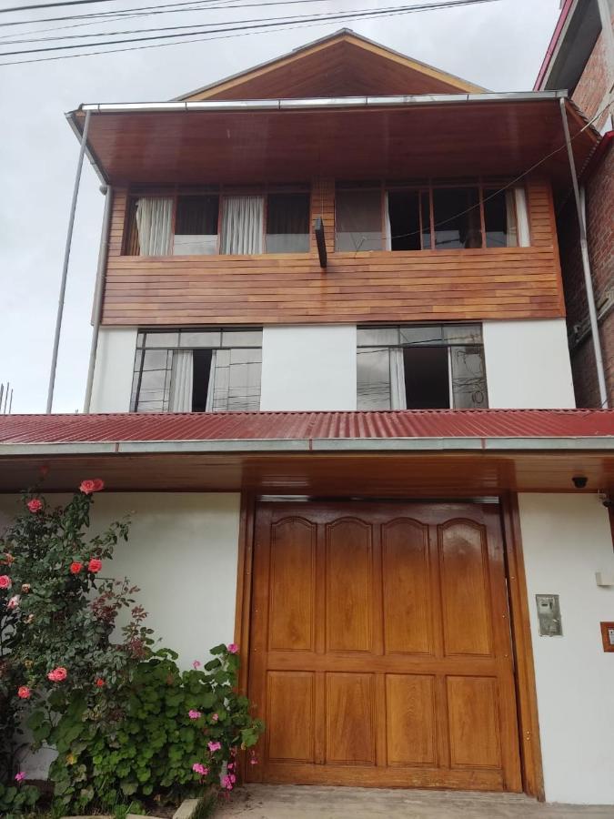 Гостевой дом Suzet House Оксапампа Экстерьер фото